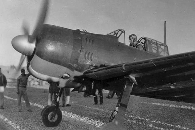 零式战斗机之谜，一个德国人为美国人修复日本战机的故事