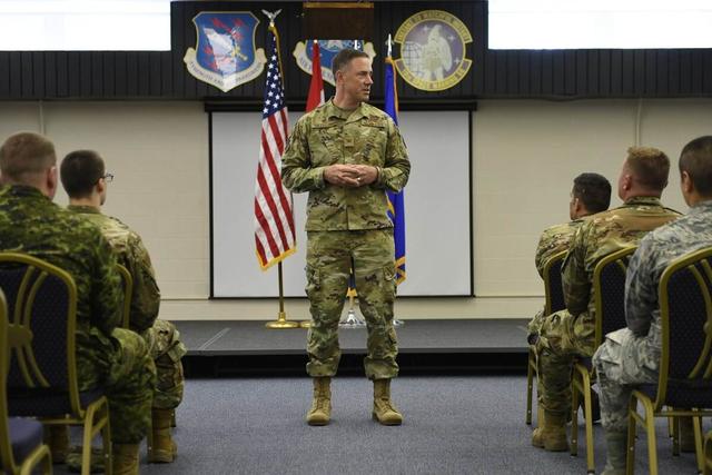 美军X-37B升空之际，美太空部队指挥官离奇死亡，美军声明太蹊跷