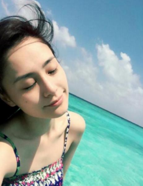 赖弘国删除和阿娇有关的微博并取关，女方依旧关注对方