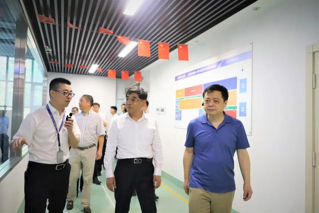 咸阳市委书记岳亮一行考察正泰