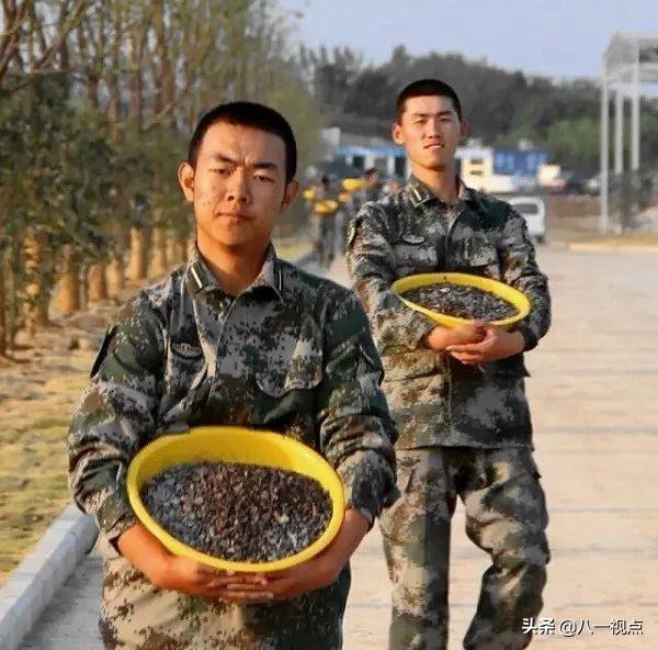 当过兵的，谁还没用过黄脸盆