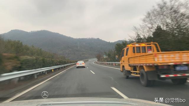 长途跋涉什么意思(长途跋涉解释)