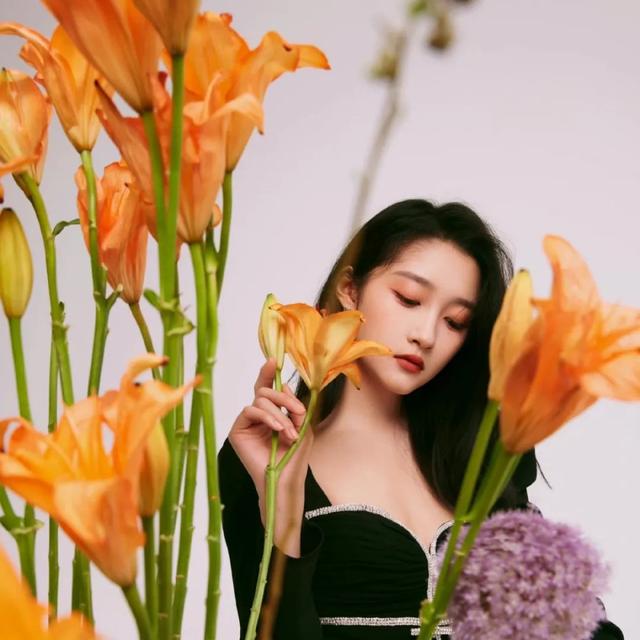 Little Gossip, Guan Xiaotong, Tan Songyun, Huang Shengyi iMedia