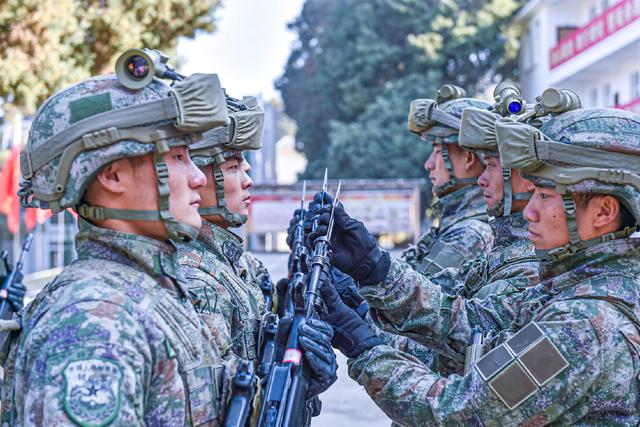 Face value is combat power!The whole army of the People's Liberation ...