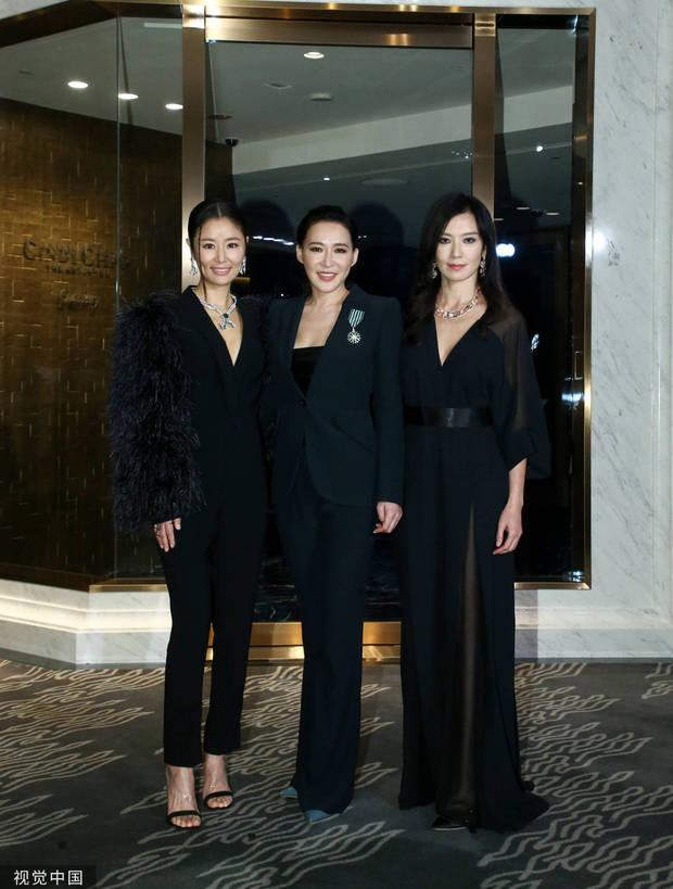 Lin Xinru and Lin Xilei attended the event in the same frame, wearing ...