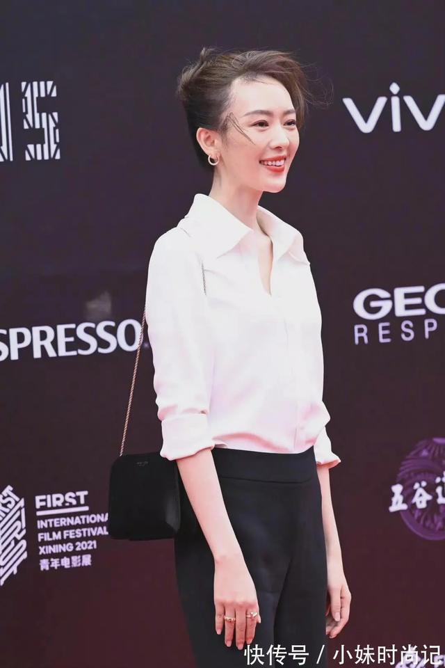 Tong Yao courageously walks the red carpet!Learning from Gong Li in ...