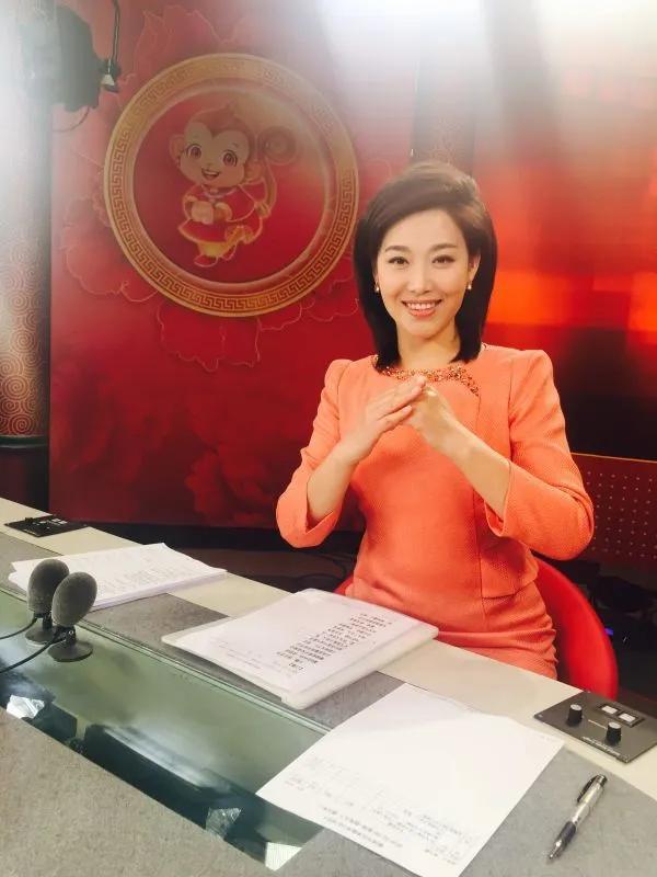 CCTV announcer Zheng Li - iMedia