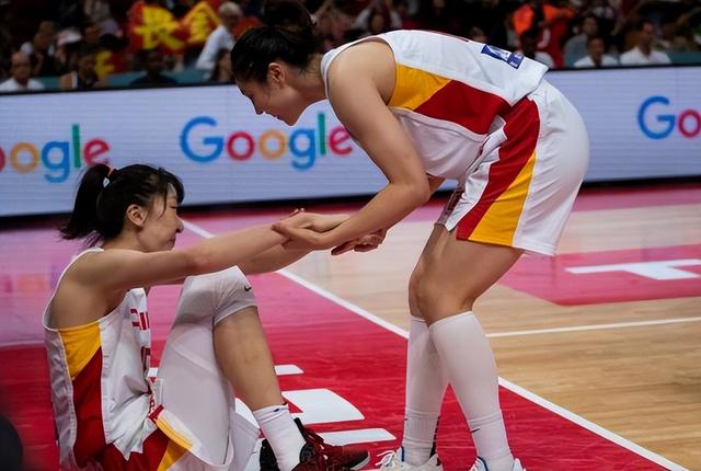 The Chinese Women's Basketball Team Advanced To The Semi-finals And ...