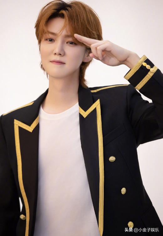 Luhan's Uniform Tidbits Are Exposed, The Skin Is In Good Condition ...