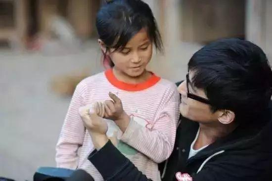 Hu Ge s Inadvertent Sentence Changed The Life Of The Left behind Girl Starting With Yan Hua s 