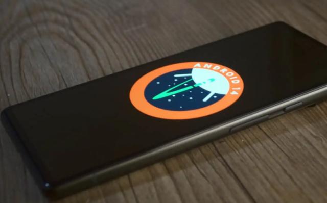 Google announces: Android 14 will introduce lock screen customization ...