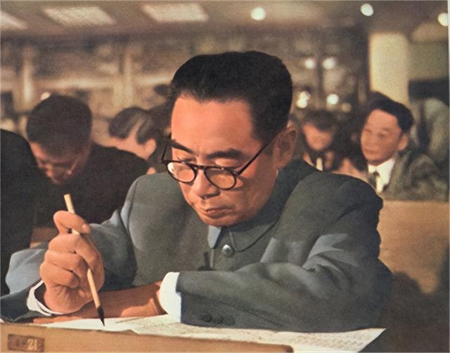 in-1957-premier-zhou-ate-a-piece-of-metal-at-a-state-banquet-why-did