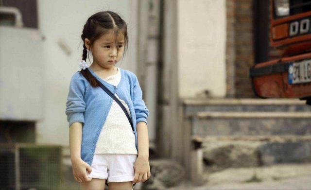 She played Zhao Wei's daughter at the age of 4 and was nominated for ...