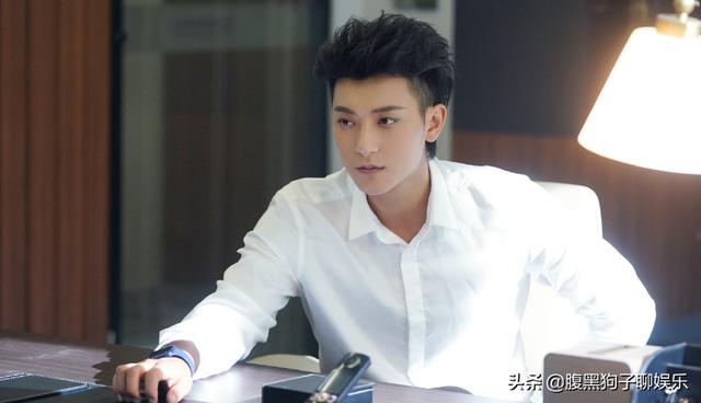 After denying the relationship 2 months ago, Huang Zitao and Xu Yiyang ...