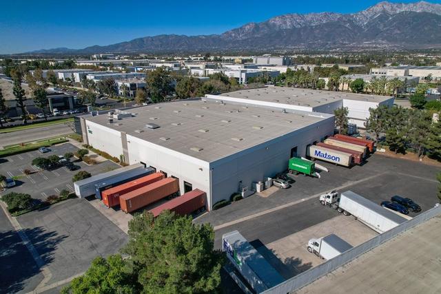 Where is the US Amazon PHL1 warehouse address? - iMedia