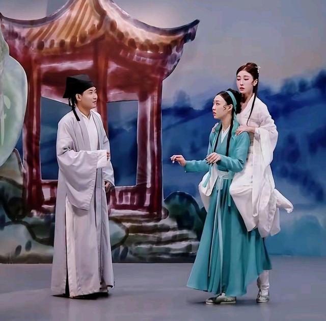 The sketch "Once Upon a Time in a Thousand Years" became popular, the