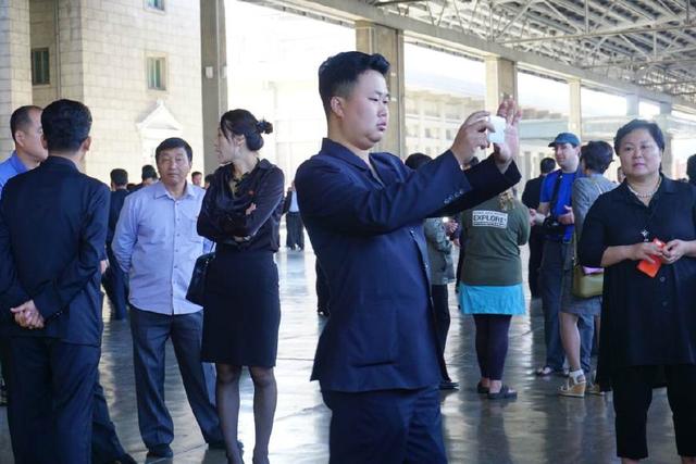 the-way-of-life-of-the-rich-in-north-korea-the-chinese-think-it-is