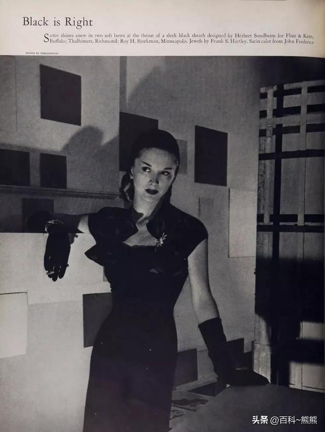 The world famous painting has been hung upside down for 77 years!Dutch painter Mondrian's work