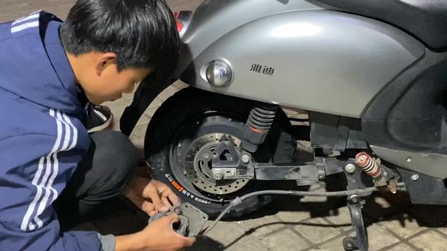 电动车换轮胎多少钱(电动车真空胎价格表)