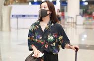 Li Chun wears beautiful shirt to match knickers we