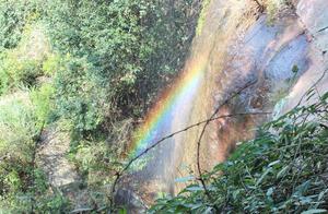 让我们相约巴寨，观看彩虹瀑布！