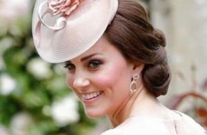 凯特王妃衣橱中的帽子集锦，端庄典雅，让人赞，却因一点输给戴妃