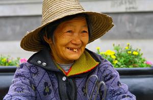 106岁老太太长寿方法很简单！一个以前多病的女人，靠善良长寿