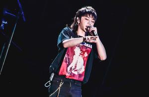 Hua Chenyu is celebrated 6 years continuously unripe wear same a dress, it is to force disease or ce