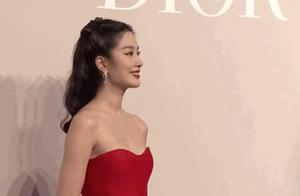 最新中韩女星撞衫集锦！一样的服饰，不一样的风格，你觉得谁赢了