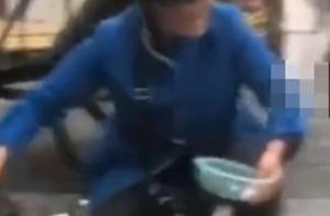 东方时评丨城管踩碎摊贩马蹄，莫让暴力执法伤及城市烟火
