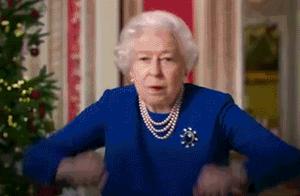 女王桌上跳舞，还谈论了哈里梅根，英国第四台播假圣诞讲话惹众怒