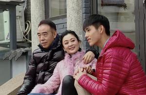 陈飞宇踩点为妈妈陈红庆生，还配上她年轻时的美照：最美妈妈