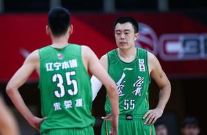 Liaoning gets the better of Shanghai! Xiaozhu is fond of care half, allan puts injury, two people ar