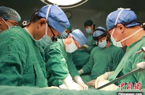 四川开展国内首例正式上市人工心脏植入手术