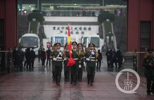 重庆举行升国旗仪式喜迎2021年新年