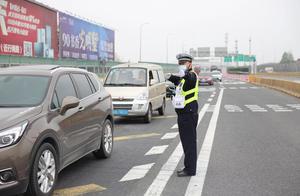 清明小长假返程高峰开启：G40上海长江大桥拥堵，地铁今晚延时运营