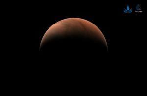 天问一号传回火星月牙图像！外媒：清晰度极高，形状令人叹为观止