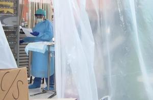 美国媒体曝纽约医院现状：走廊摆满床 太平间“尸满为患”