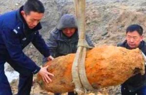 四川农村工人施工过程中，挖出“炸弹”，专家检验后却乐开了花！