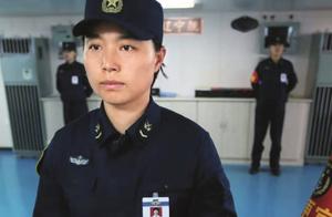 徐玲，“辽宁号”航母的女舵手
