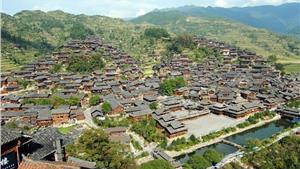贵州凯里的西江千户苗寨怎么样可以在里面住宿吗