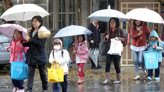 秋雨转凉短句