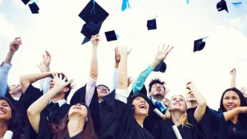 为什么大学生要选择去IT机构培训