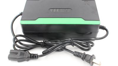 电动车充电器的“红黄绿”这三个灯的含义各是什么