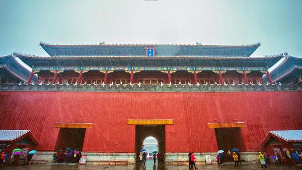 古代皇帝从故宫哪个门进出