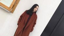 棕色毛呢大衣搭配什么鞋子
