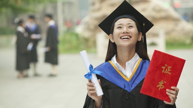 上大专跟本科有什么区别或者是不上大学有什么前途么