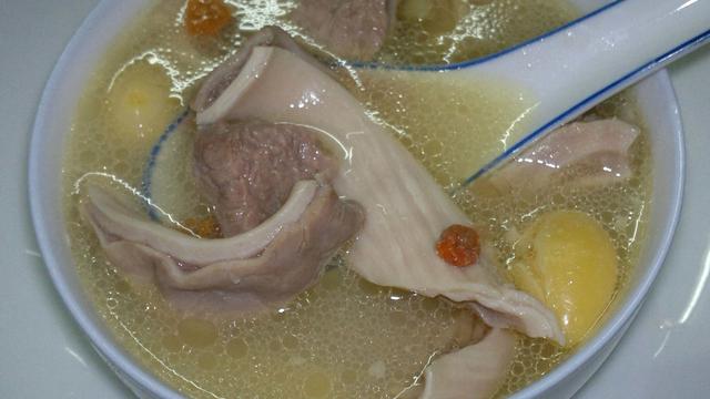 猪内脏怎么做汤加什么料煮的时间
