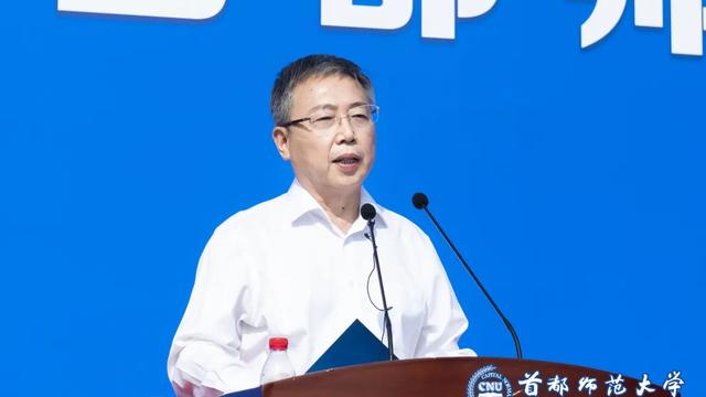 大学新生发言稿