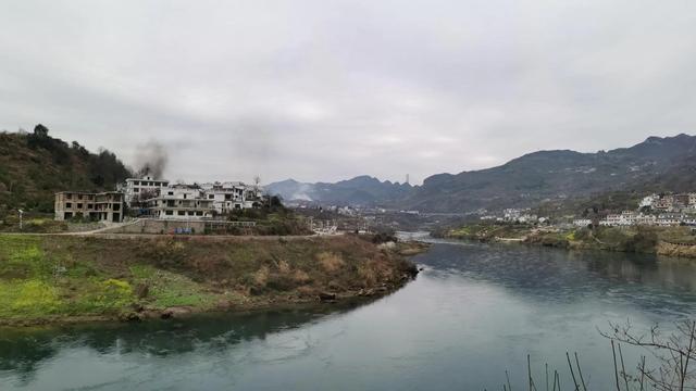 在那遥远的地方诗句